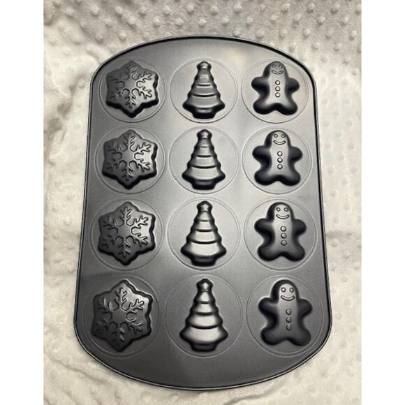 Wilton Non-Stick Christmas (Gingerbread Man, Snowflakes, Trees) Cookie Sheet-NEW - Picture 2 of 3